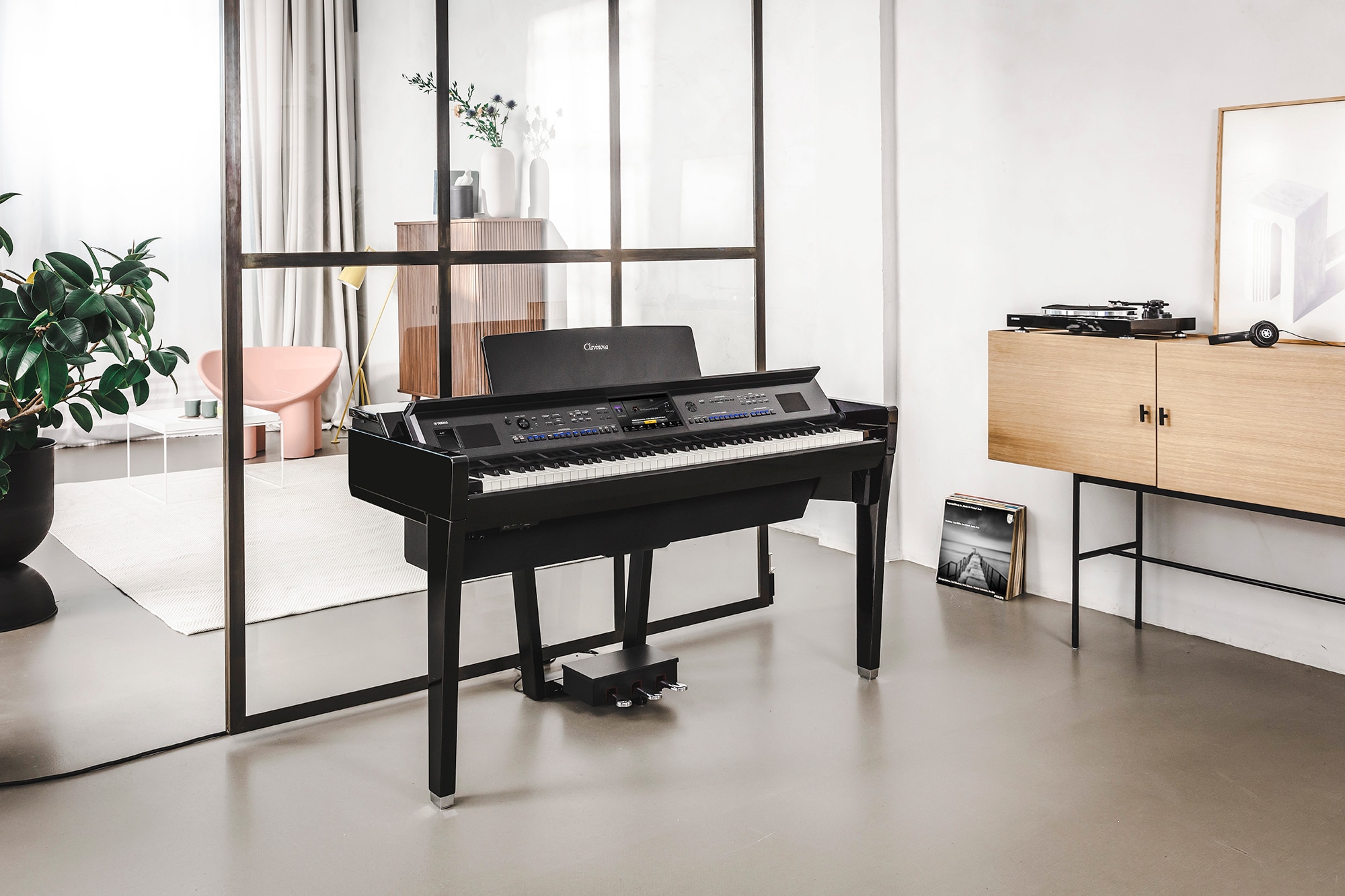CVP-909 Polished Ebony