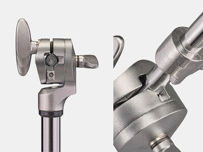 Enlarged image showing the structure and details of the mounting section of a hinged tilter clamp