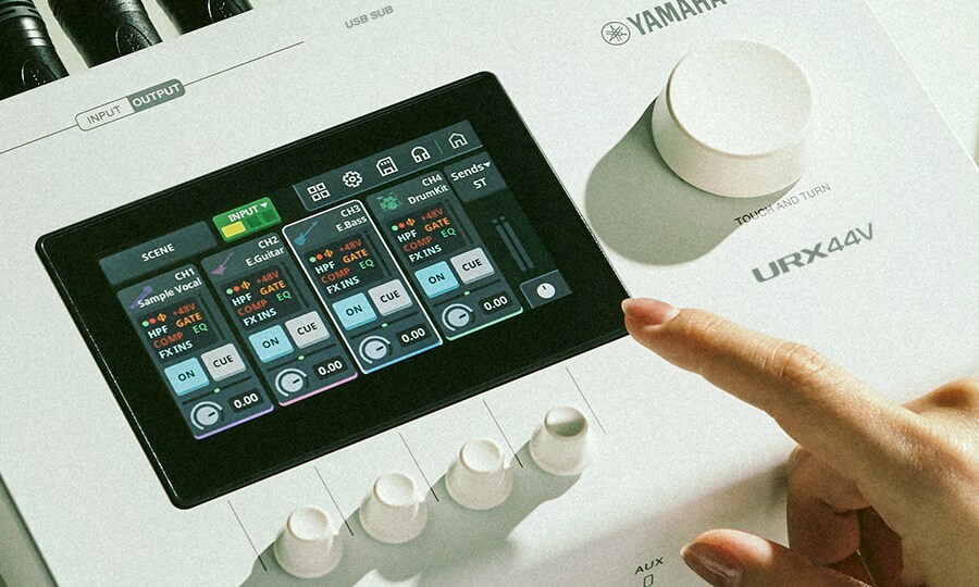 URX44V - Overview - URX Series - Interfaces - Products - Music