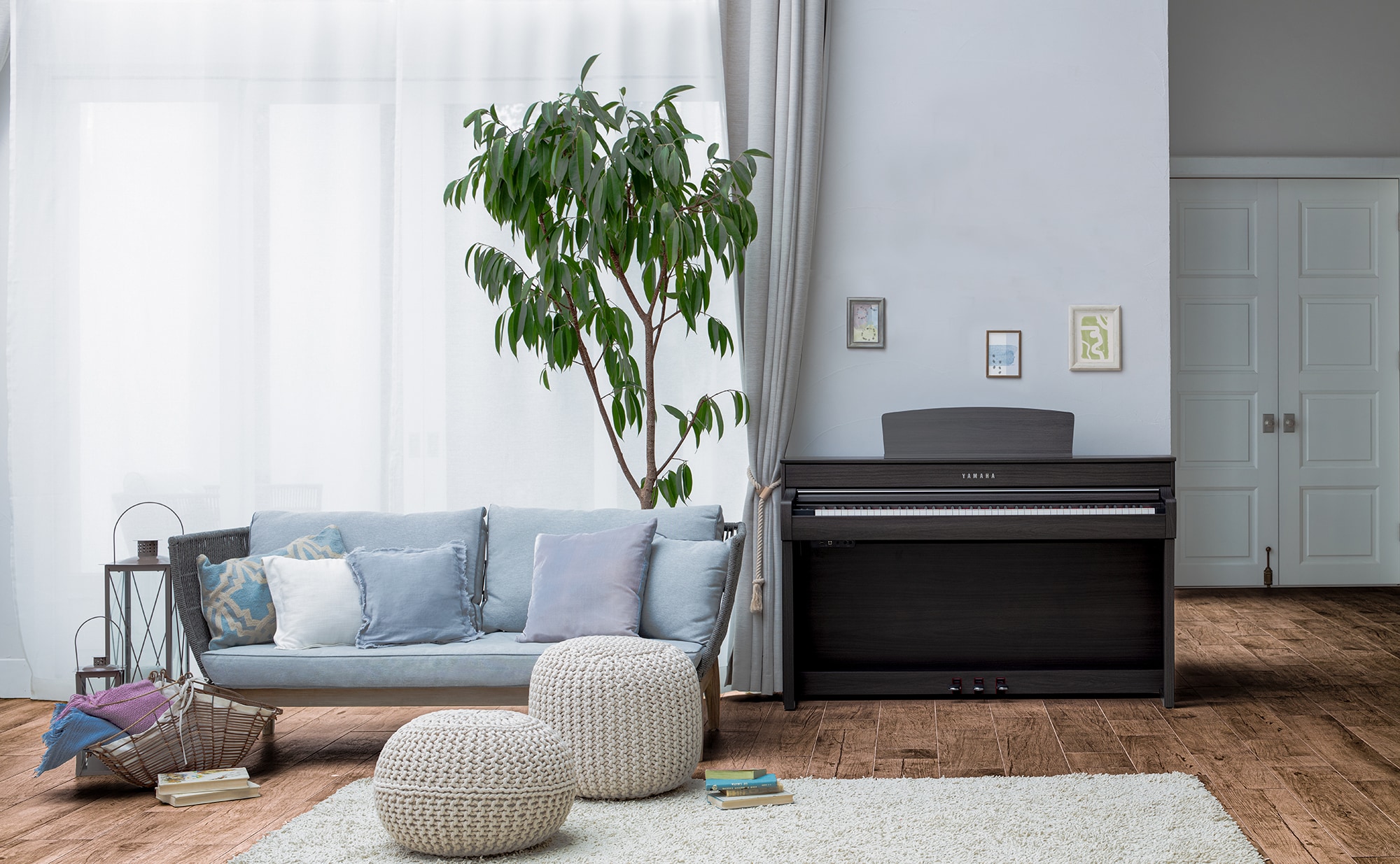Yamaha Clavinova CLP-745
