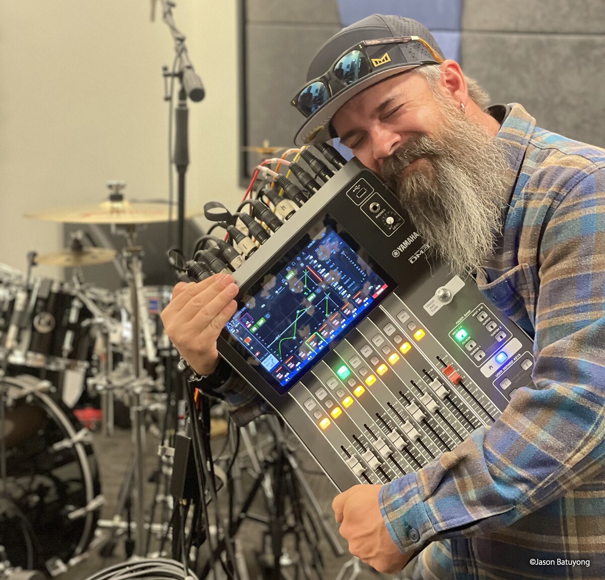 Whispers to Crescendos - Inside Jason Batuyong's mix for live